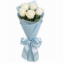 Букет 5 Белых роз Проуд в Троицкой Краснодарского края