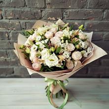 Букет цветов из:  Альстромерии, Розы и Хризантемы в Троицкой Краснодарского края