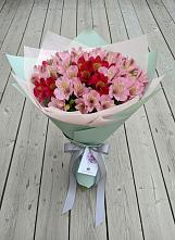 Букет цветов из:  Альстромерии в Троицкой Краснодарского края