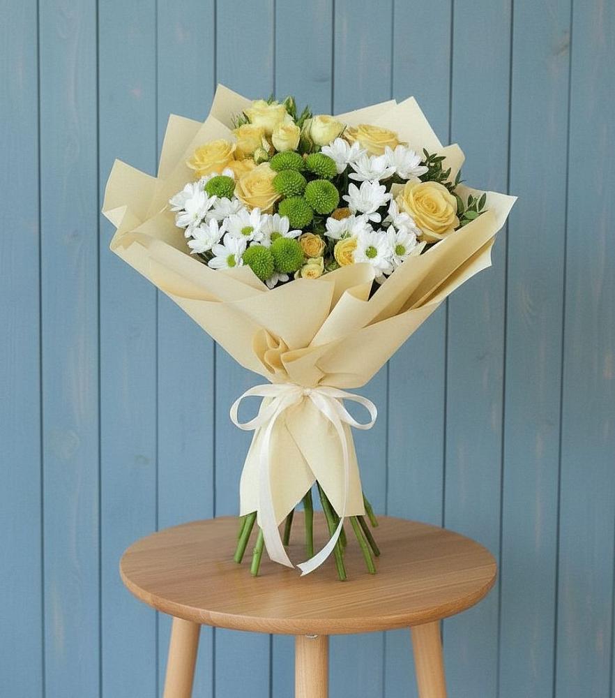 Букет цветов из: Хризантемы и Розы в Троицкой Краснодарского края