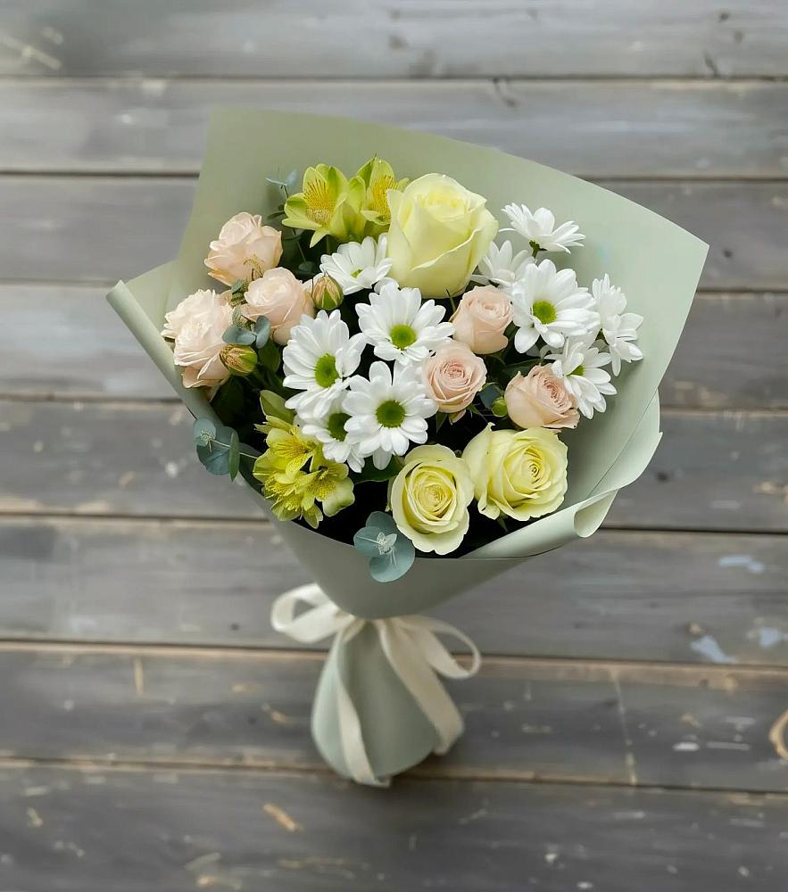 Букет цветов из: Альстромерии, Розы и Хризантемы в Троицкой Краснодарского края