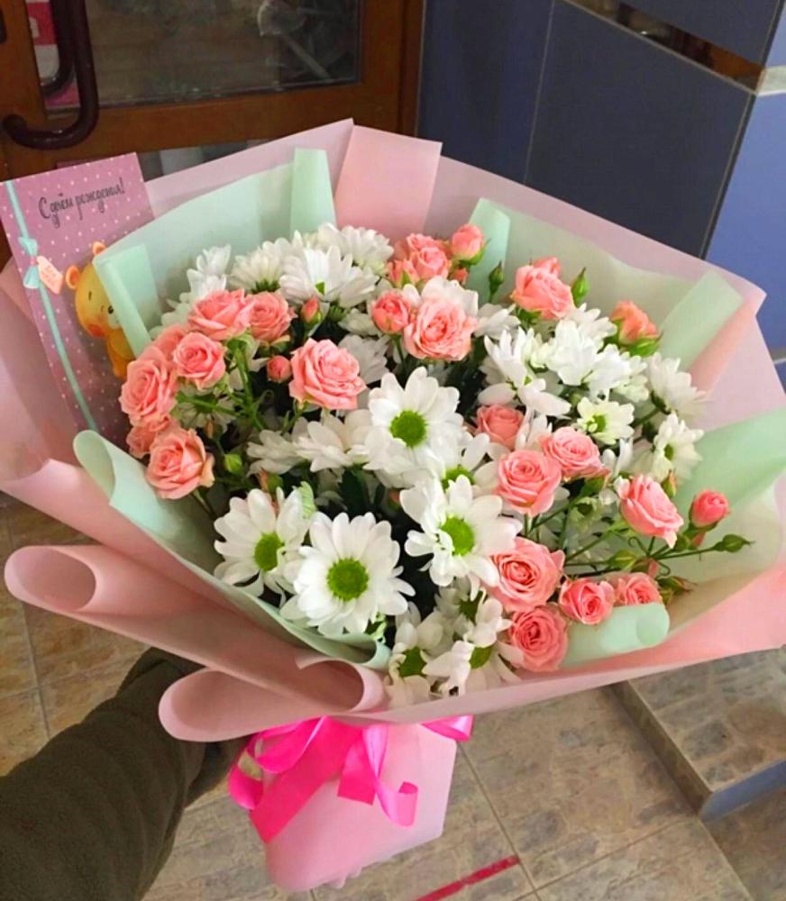 Букет цветов из: Розы и Хризантемы в Троицкой Краснодарского края