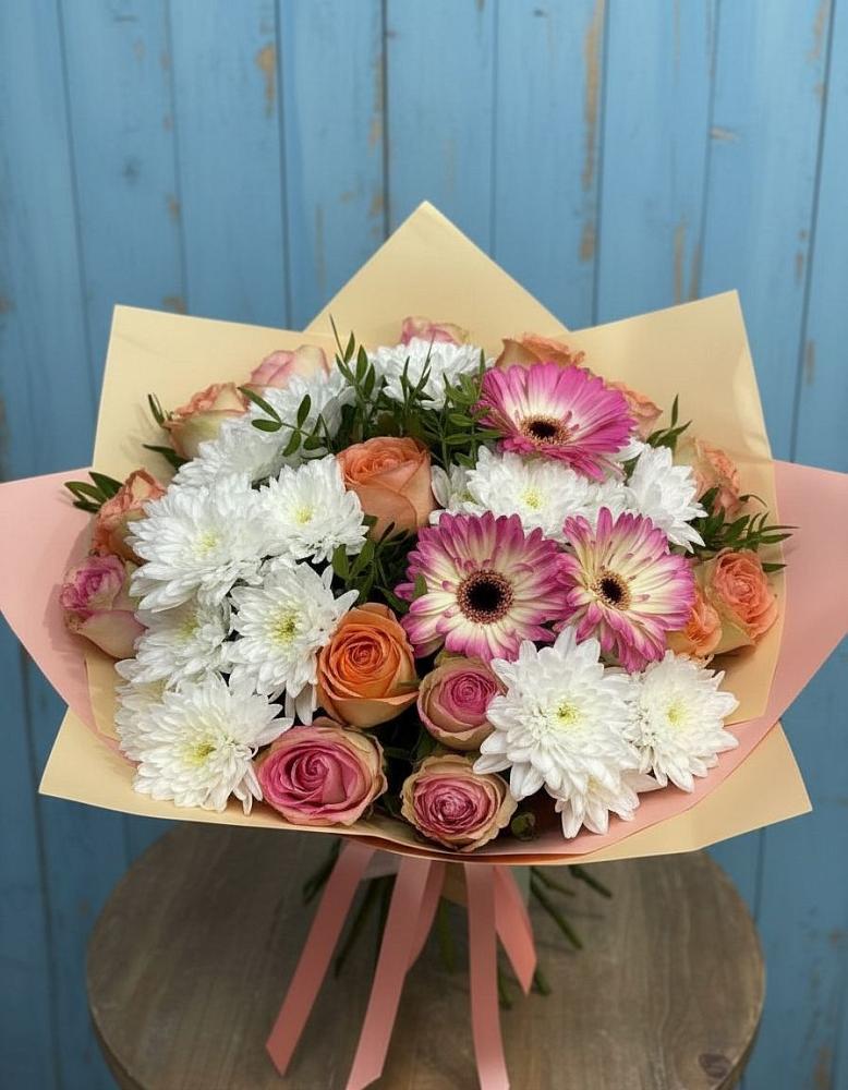 Букет цветов из: Розы, Герберы и Хризантемы в Троицкой Краснодарского края