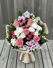 Букет цветов из:  Альстромерии, Гвоздики, Розы и Хризантемы в Троицкой Краснодарского края