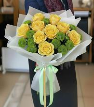 Букет цветов из:  Хризантемы и Розы в Троицкой Краснодарского края