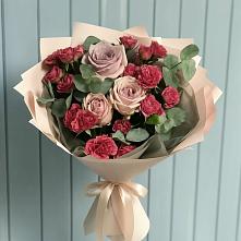 Букет цветов из:  Гвоздики и Розы в Троицкой Краснодарского края