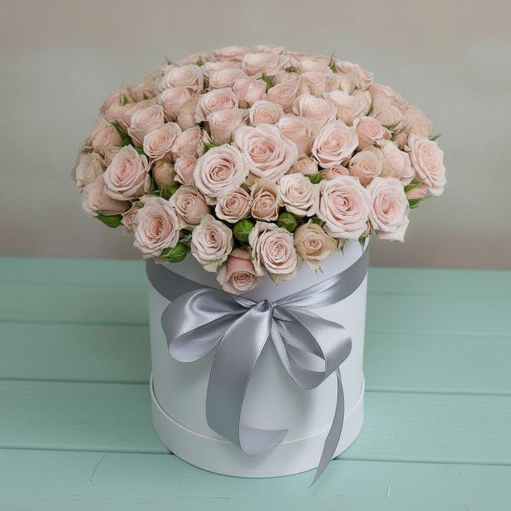 Цветочная композиция из Розы в шляпной коробке в Троицкой Краснодарского края